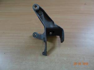 Gebruikte Versnellingsbak Steun Austin Mini Open (R52) 1.6 16V Cooper Prijs € 29,75 Inclusief btw aangeboden door Miniparts24 - Miniteile24 GbR