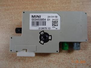 Gebruikte Antenne Versterker Mini Mini Open (R57) 1.6 16V Cooper Prijs € 23,80 Inclusief btw aangeboden door Miniparts24 - Miniteile24 GbR