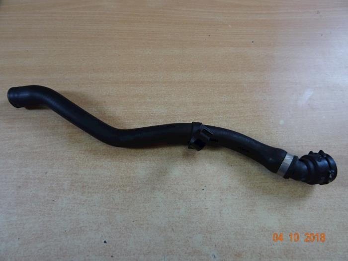 Gebruikte Waterpijp Mini Mini (R56) 1.6 16V Cooper S Prijs € 23,21 Inclusief btw aangeboden door Miniparts24