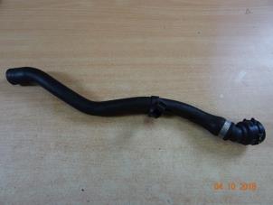 Gebruikte Waterpijp Mini Mini (R56) 1.6 16V Cooper S Prijs € 17,85 Inclusief btw aangeboden door Miniparts24 - Miniteile24 GbR