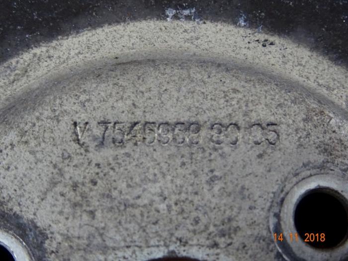 Waterpomp poelie van een MINI Mini (R56) 1.4 16V One 2007