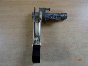 Gebruikte Spanrol V-Snaar Mini Mini (R56) 1.4 16V One Prijs € 17,85 Inclusief btw aangeboden door Miniparts24 - Miniteile24 GbR