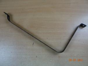 Gebruikte Tank Band Mini Countryman (R60) 1.6 16V Cooper S ALL4 Prijs € 27,50 Margeregeling aangeboden door Miniparts24 - Miniteile24 GbR