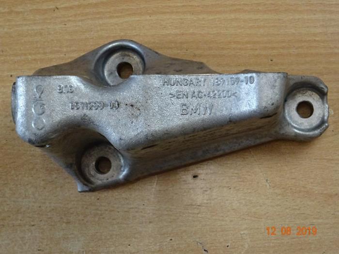 Gebruikte Motorsteun Mini Mini (F56) 1.5 12V Cooper D Prijs € 20,00 Margeregeling aangeboden door Miniparts24