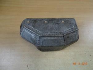 Gebruikte Afdekplaat motor Mini Mini (R56) 1.4 16V One Prijs € 25,00 Margeregeling aangeboden door Miniparts24 - Miniteile24 GbR