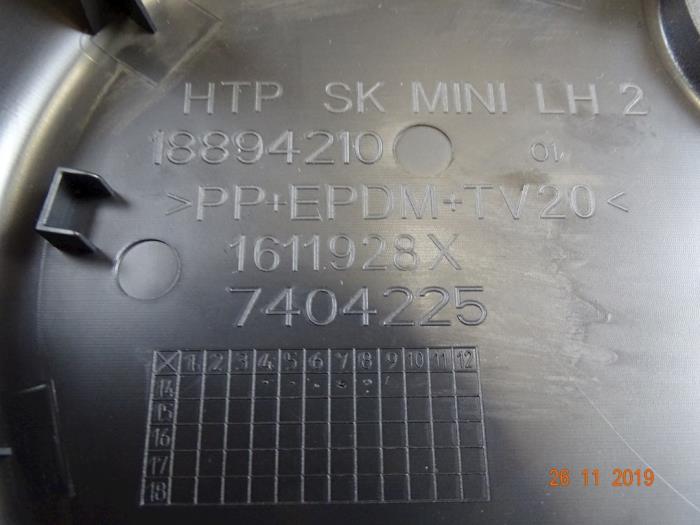 Voorstoel links van een MINI Mini (F56) 1.2 12V One 2014