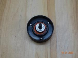 Gebruikte Spanrol Multiriem Mini Mini Cooper S (R53) 1.6 16V Prijs € 20,00 Margeregeling aangeboden door Miniparts24 - Miniteile24 GbR