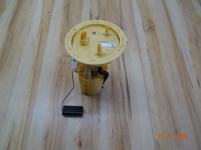 Gebruikte Tank element Pomp Mini Countryman (R60) 1.6 Cooper D Prijs € 95,00 Margeregeling aangeboden door Miniparts24