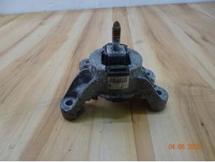 Gebruikte Versnellingsbak Steun Mini Mini (R56) 1.6 Cooper D 16V Prijs € 19,50 Margeregeling aangeboden door Miniparts24 - Miniteile24 GbR