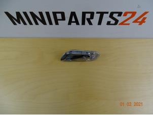 Gebruikte Knipperlicht Scherm links-voor Mini Cooper S Prijs € 25,00 Margeregeling aangeboden door Miniparts24 - Miniteile24 GbR