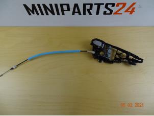 Gebruikte Deurgreep 2Deurs rechts Mini Cooper Prijs € 23,80 Inclusief btw aangeboden door Miniparts24 - Miniteile24 GbR
