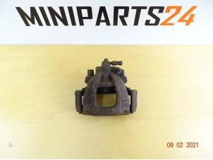 Gebruikte Remzadel links-voor Mini Mini Cooper S (R53) 1.6 16V Prijs € 35,00 Margeregeling aangeboden door Miniparts24 - Miniteile24 GbR