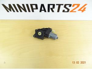 Gebruikte Motor portierruit Mini Mini (R56) 1.6 16V Cooper S Prijs € 30,00 Margeregeling aangeboden door Miniparts24 - Miniteile24 GbR