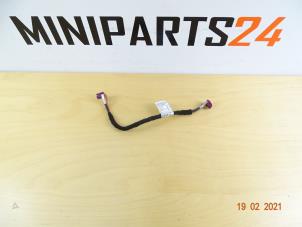 Gebruikte Kabel (diversen) Mini Mini (F56) Prijs € 30,00 Margeregeling aangeboden door Miniparts24 - Miniteile24 GbR