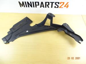 Gebruikte Onderrijbeveiliging Mini Cooper Prijs € 40,00 Margeregeling aangeboden door Miniparts24 - Miniteile24 GbR
