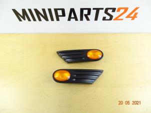 Gebruikte Knipperlicht Scherm links-voor Mini Mini (R56) 1.6 16V Cooper Prijs € 47,48 Inclusief btw aangeboden door Miniparts24 - Miniteile24 GbR