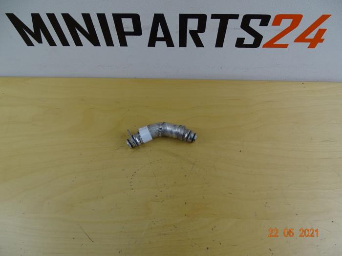 Gebruikte Oliedruk Leiding Mini Countryman (F60) 1.5 12V Cooper Prijs € 49,98 Inclusief btw aangeboden door Miniparts24