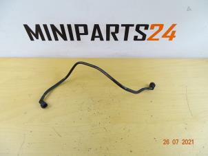 Gebruikte Luchtgeleider Mini Mini (R56) 1.6 16V Cooper S Prijs € 23,80 Inclusief btw aangeboden door Miniparts24 - Miniteile24 GbR
