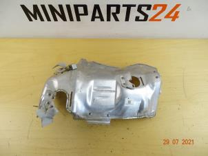 Gebruikte Hitteschild uitlaat Mini Mini (F56) 2.0 16V Cooper S Prijs € 29,75 Inclusief btw aangeboden door Miniparts24 - Miniteile24 GbR