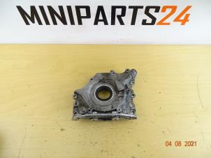 Gebruikte Oliepomp Mini Clubman (R55) 1.6 Cooper D Prijs € 83,30 Inclusief btw aangeboden door Miniparts24 - Miniteile24 GbR