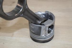 Gebruikte Zuiger Mini Clubman (R55) 1.6 Cooper D Prijs € 71,40 Inclusief btw aangeboden door Miniparts24 - Miniteile24 GbR