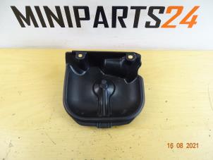 Gebruikte Afdekplaat diversen Mini Mini (F56) 1.5 12V Cooper Prijs € 23,21 Inclusief btw aangeboden door Miniparts24 - Miniteile24 GbR