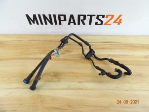 Gebruikte Brandstofleiding Mini Mini (R56) 1.6 16V Cooper Prijs € 47,60 Inclusief btw aangeboden door Miniparts24 - Miniteile24 GbR