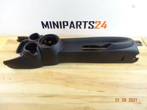 Gebruikte Middenconsoles Mini Mini (F56) 1.5 12V Cooper Prijs € 119,00 Inclusief btw aangeboden door Miniparts24 - Miniteile24 GbR