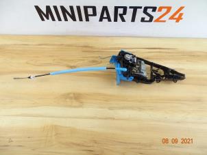 Gebruikte Deurgreep 2Deurs rechts Mini ONE Prijs € 23,80 Inclusief btw aangeboden door Miniparts24 - Miniteile24 GbR