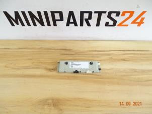 Gebruikte Antenne Versterker Mini Mini (R56) 1.6 16V John Cooper Works Prijs € 29,63 Inclusief btw aangeboden door Miniparts24 - Miniteile24 GbR