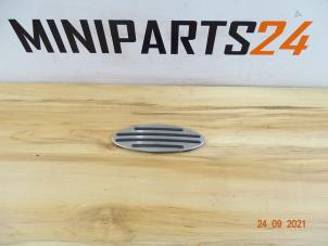 Gebruikte Afdekplaat diversen Mini Mini Cooper S (R53) 1.6 16V Prijs € 17,85 Inclusief btw aangeboden door Miniparts24 - Miniteile24 GbR