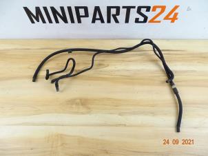Gebruikte Slang (diversen) Mini Mini Cooper S (R53) 1.6 16V Prijs € 23,80 Inclusief btw aangeboden door Miniparts24
