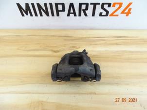 Gebruikte Remzadel links-voor Mini Mini Cooper S (R53) 1.6 16V Prijs € 35,58 Inclusief btw aangeboden door Miniparts24 - Miniteile24 GbR