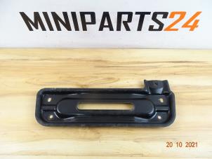 Gebruikte Draagbalk achter Mini Countryman (R60) 1.6 16V Cooper S ALL4 Prijs € 23,21 Inclusief btw aangeboden door Miniparts24