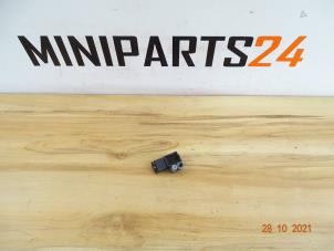 Gebruikte Airbag Sensor Mini Mini (R56) 1.6 16V Cooper S Prijs € 47,01 Inclusief btw aangeboden door Miniparts24 - Miniteile24 GbR