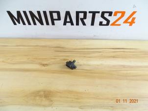 Gebruikte Luchtmassameter BMW Mini One/Cooper (R50) 1.6 16V Cooper Prijs € 20,83 Inclusief btw aangeboden door Miniparts24 - Miniteile24 GbR