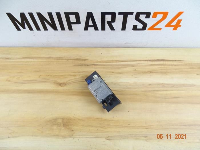 Gebruikte USB module Mini Clubman (R55) 1.6 Cooper D Prijs € 29,75 Inclusief btw aangeboden door Miniparts24