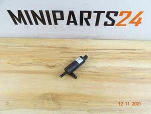Gebruikte Pomp koplampsproeier Mini Mini Cooper S (R53) 1.6 16V Prijs € 26,78 Inclusief btw aangeboden door Miniparts24 - Miniteile24 GbR
