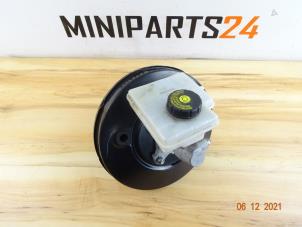 Gebruikte Rembekrachtiger Mini Mini (R56) 1.6 16V John Cooper Works Prijs € 83,30 Inclusief btw aangeboden door Miniparts24 - Miniteile24 GbR