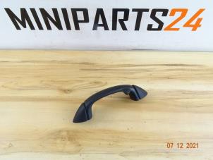 Gebruikte Handgreep Mini Mini (R56) 1.6 16V John Cooper Works Prijs € 23,80 Inclusief btw aangeboden door Miniparts24 - Miniteile24 GbR