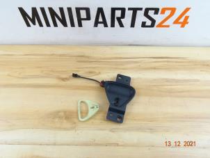 Gebruikte Achterklep Slotmechaniek Mini Mini Cooper S (R53) 1.6 16V Prijs € 29,75 Inclusief btw aangeboden door Miniparts24 - Miniteile24 GbR