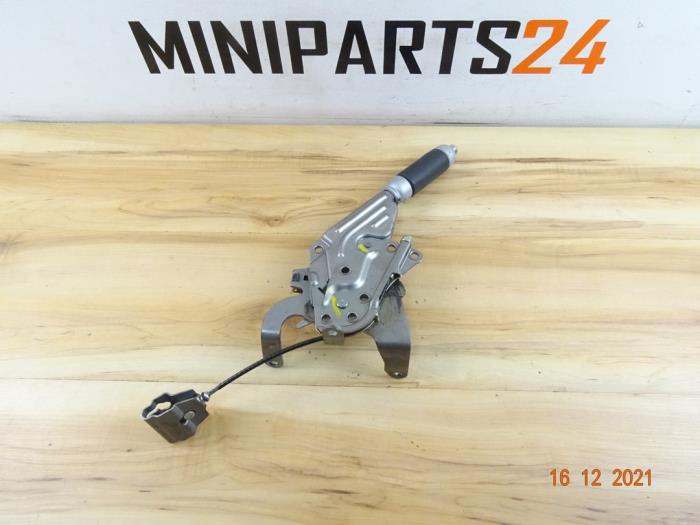 Gebruikte Handrem Mechaniek BMW Mini (R50/53) 1.6 16V Cooper Prijs € 23,80 Inclusief btw aangeboden door Miniparts24