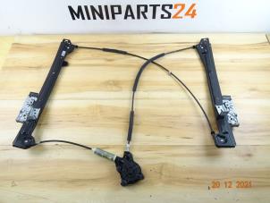 Gebruikte Ruitmechaniek 2Deurs rechts-voor Mini Mini (R56) 1.6 16V Cooper S Prijs € 59,50 Inclusief btw aangeboden door Miniparts24 - Miniteile24 GbR