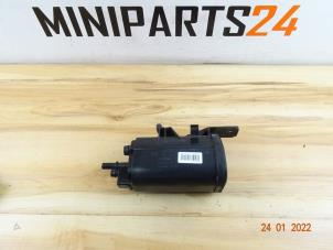 Gebruikte Koolstoffilter Mini Mini (R56) 1.6 16V Cooper S Prijs € 41,65 Inclusief btw aangeboden door Miniparts24 - Miniteile24 GbR