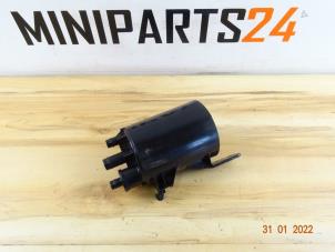 Gebruikte Koolstoffilter Mini Mini Cooper S (R53) 1.6 16V Prijs € 29,75 Inclusief btw aangeboden door Miniparts24 - Miniteile24 GbR