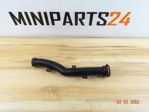 Gebruikte Waterpijp Mini Mini (R56) 1.6 16V Cooper S Prijs € 17,85 Inclusief btw aangeboden door Miniparts24 - Miniteile24 GbR