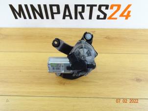 Gebruikte Ruitenwissermotor achter Mini Mini (R56) 1.6 16V Cooper Prijs € 53,43 Inclusief btw aangeboden door Miniparts24 - Miniteile24 GbR