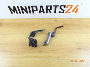 Gebruikte Uitlaatsteun Mini Mini (R56) 1.6 16V Cooper Prijs € 47,60 Inclusief btw aangeboden door Miniparts24 - Miniteile24 GbR