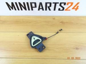 Gebruikte Achterklep Slotmechaniek Mini Cooper S Prijs € 29,75 Inclusief btw aangeboden door Miniparts24 - Miniteile24 GbR