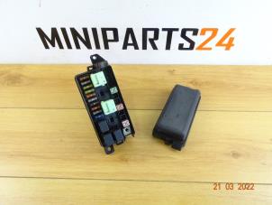Gebruikte Zekeringkast Mini Mini (R56) 1.6 16V Cooper Prijs € 29,16 Inclusief btw aangeboden door Miniparts24 - Miniteile24 GbR